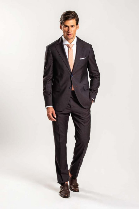 Men suit in auburn micro-patterned wool